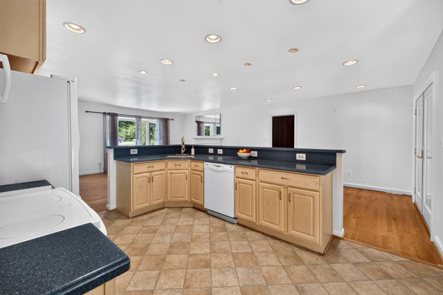 5611 PARK DR, Bowie, MD 20715