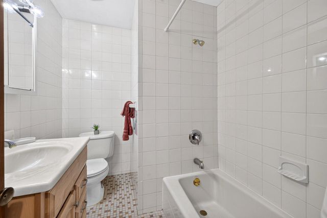 5611 PARK DR, Bowie, MD 20715