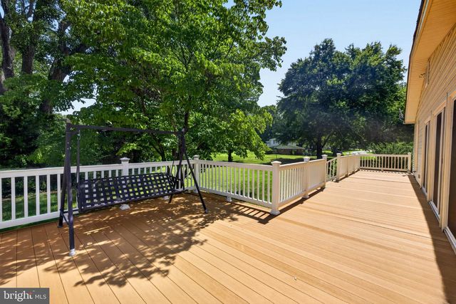 5611 PARK DR, Bowie, MD 20715
