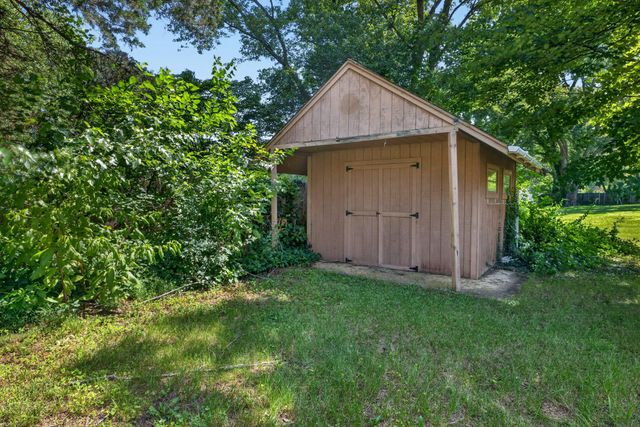 5611 PARK DR, Bowie, MD 20715