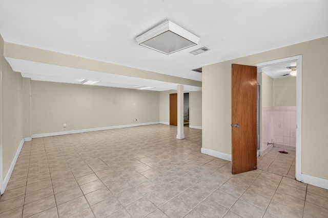 5611 PARK DR, Bowie, MD 20715