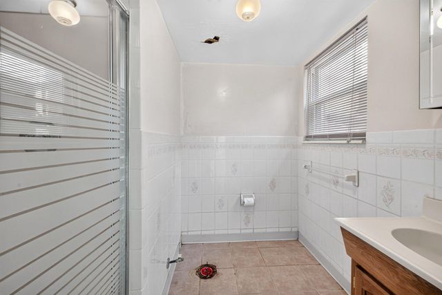 5611 PARK DR, Bowie, MD 20715