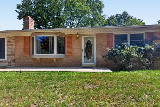 5611 PARK DR, Bowie, MD 20715