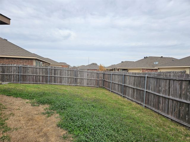 1813 Overlook Drive, Lancaster, TX 75146