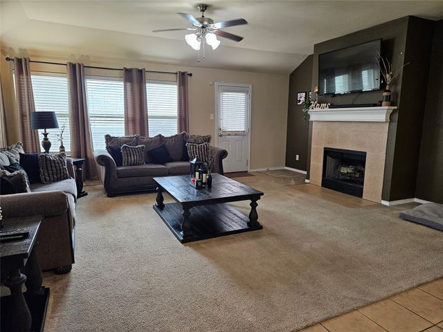 1813 Overlook Drive, Lancaster, TX 75146