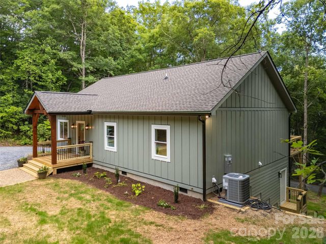 79 Midway Drive 22, Sylva, NC 28779