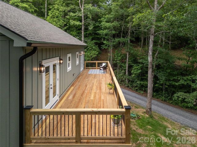 79 Midway Drive 22, Sylva, NC 28779