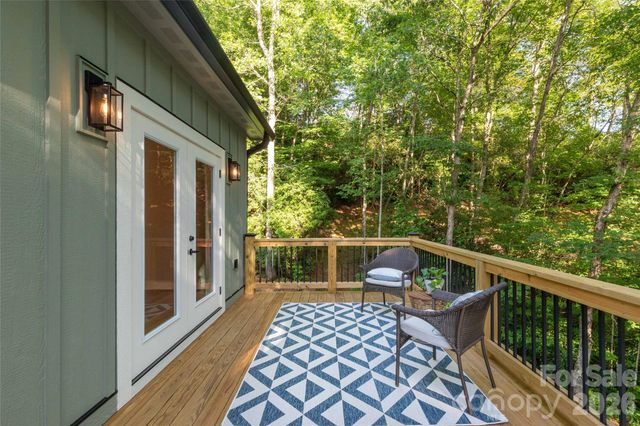 79 Midway Drive 22, Sylva, NC 28779