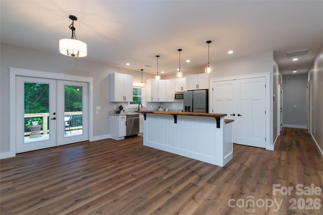 79 Midway Drive 22, Sylva, NC 28779