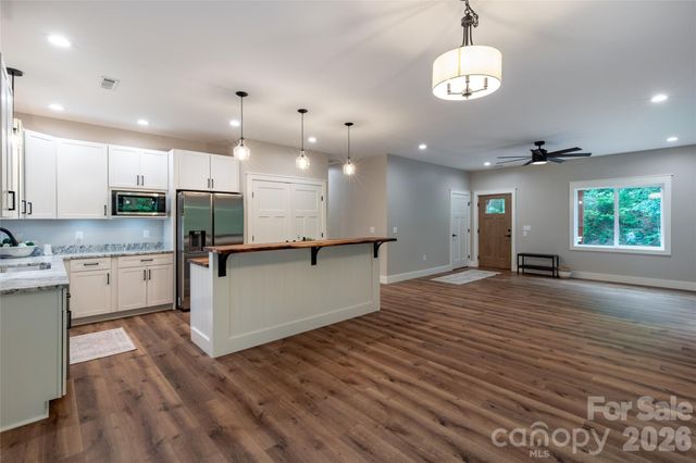 79 Midway Drive 22, Sylva, NC 28779