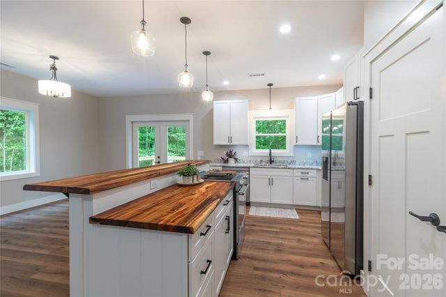 79 Midway Drive 22, Sylva, NC 28779