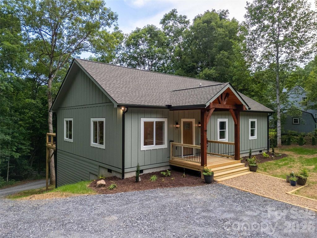 79 Midway Drive 22, Sylva, NC 28779