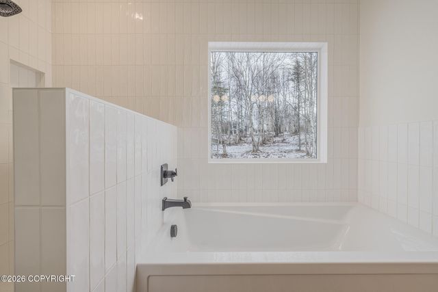 2953 N Cottage Knoll Drive, Palmer, AK 99645