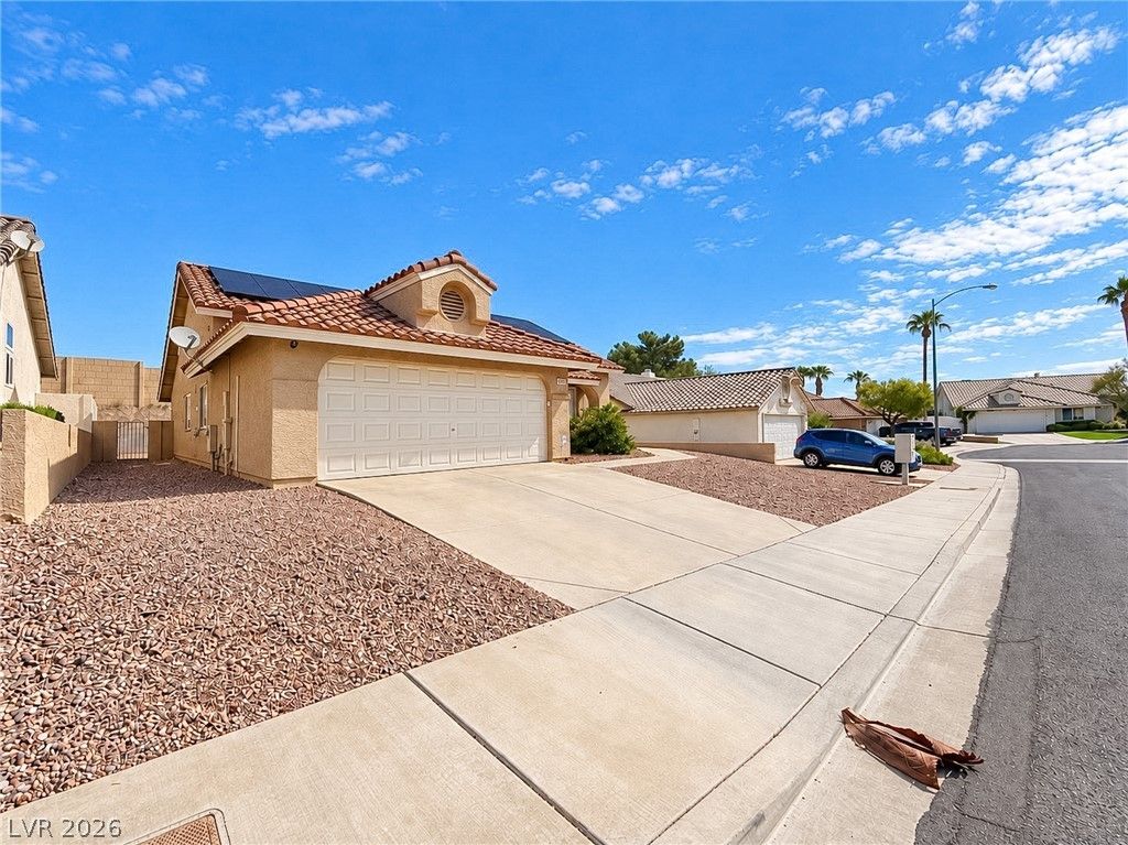 978 Hunters Run Drive, Henderson, NV 89002 — photo 3