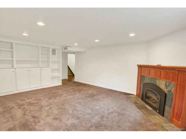 695 Dahlia St, Denver, CO 80220