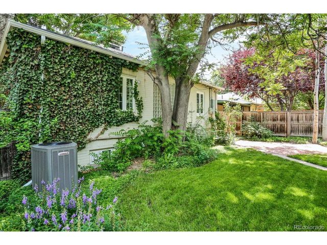 695 Dahlia St, Denver, CO 80220