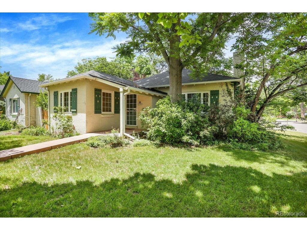695 Dahlia St, Denver, CO 80220