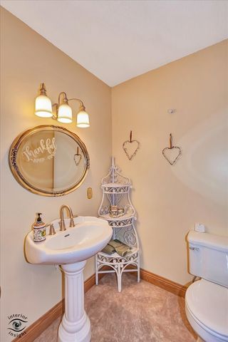 2500 Beverly Way, Ottawa, IL 61350