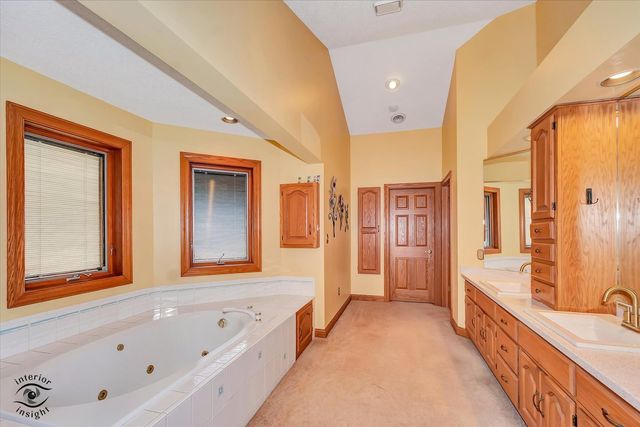 2500 Beverly Way, Ottawa, IL 61350