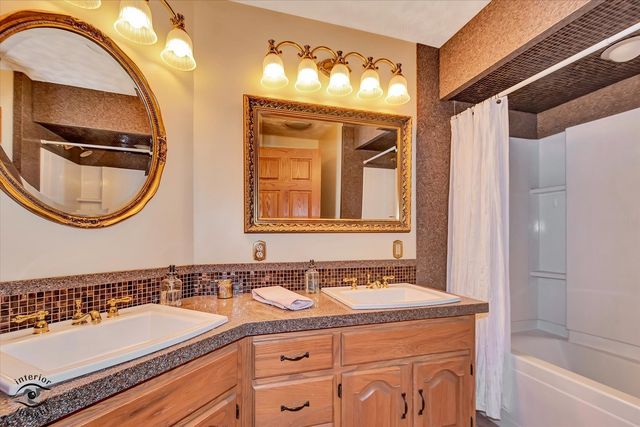 2500 Beverly Way, Ottawa, IL 61350