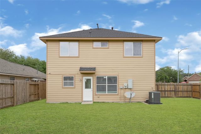 9110 Aspen Trace Lane, Humble, TX 77338