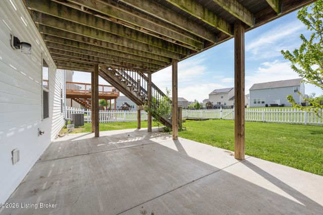 11716 Chandler Ct, Louisville, KY 40299