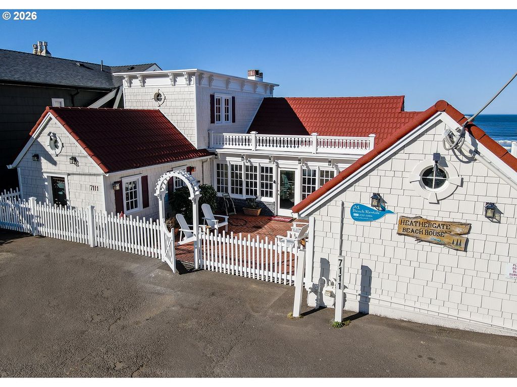7111 Nw LOGAN Rd, Lincoln City, OR 97367