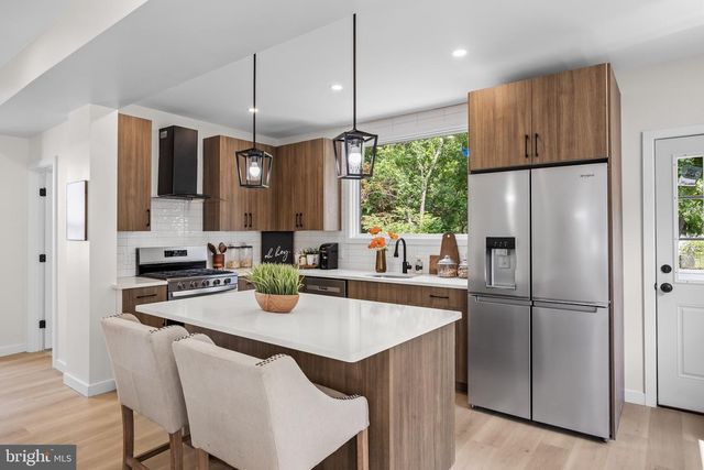140 WASHINGTON AVE, Collingswood, NJ 08108