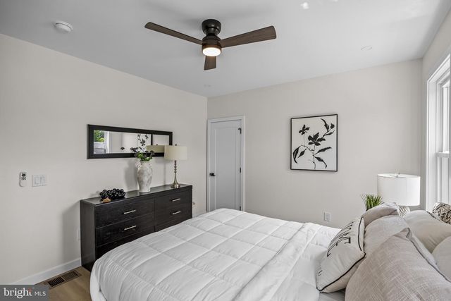 140 WASHINGTON AVE, Collingswood, NJ 08108