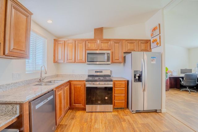 12770 Avenue 320, Visalia, CA 93291