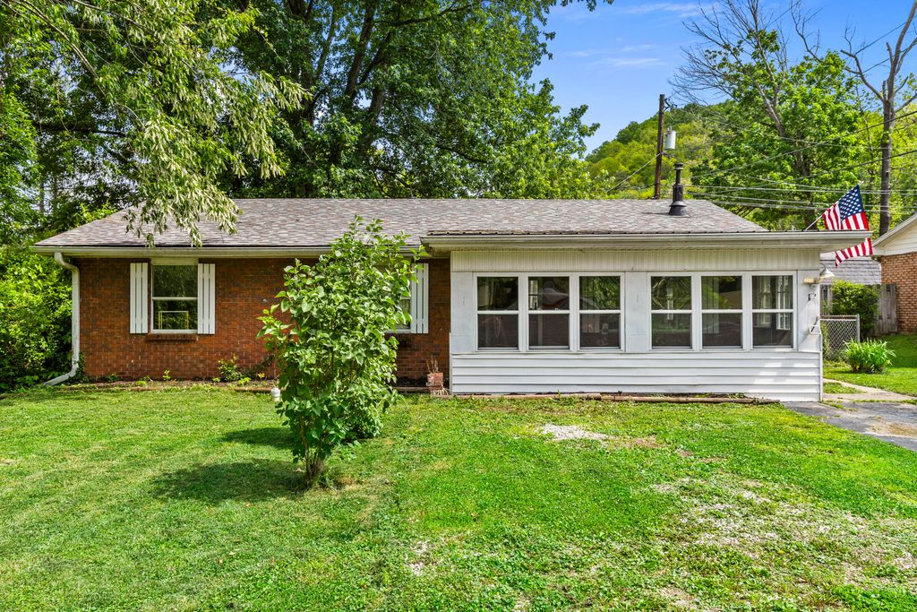 301 Parkside Court, Morehead, KY 40351