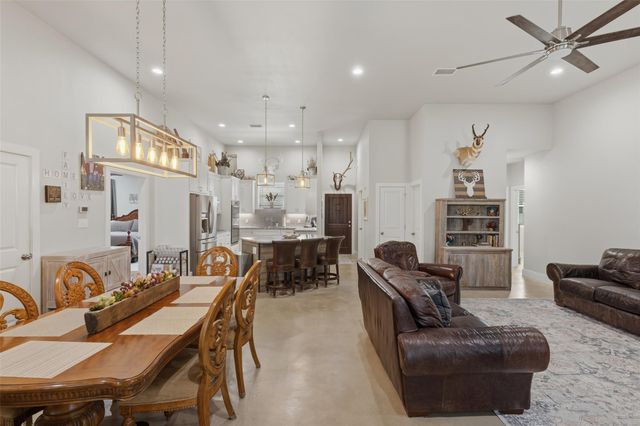 764 Stubbs RD, Johnson City, TX 78636