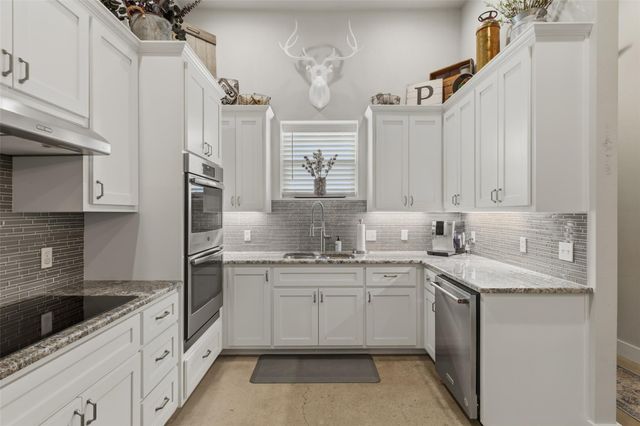 764 Stubbs RD, Johnson City, TX 78636
