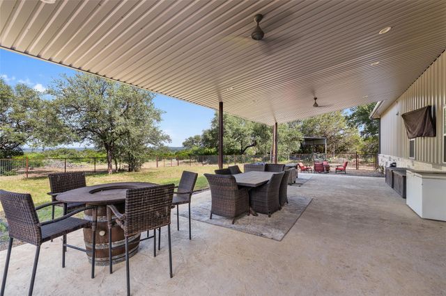 764 Stubbs RD, Johnson City, TX 78636