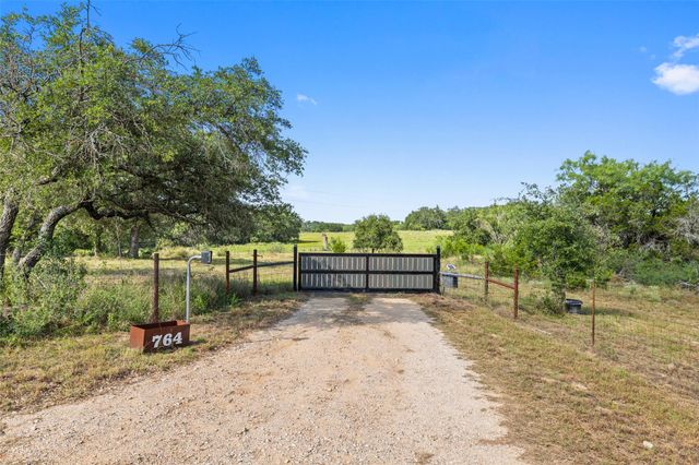 764 Stubbs RD, Johnson City, TX 78636