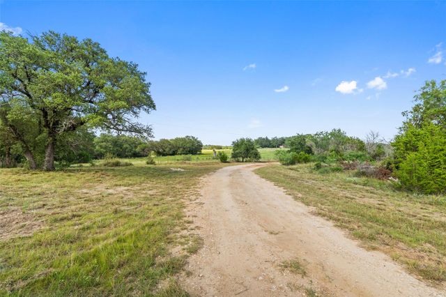 764 Stubbs RD, Johnson City, TX 78636