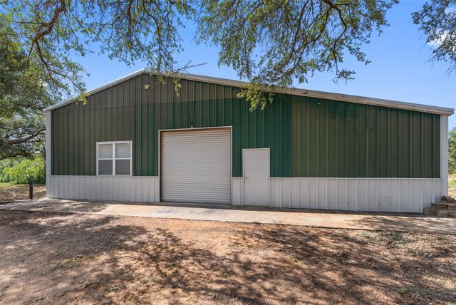 764 Stubbs RD, Johnson City, TX 78636