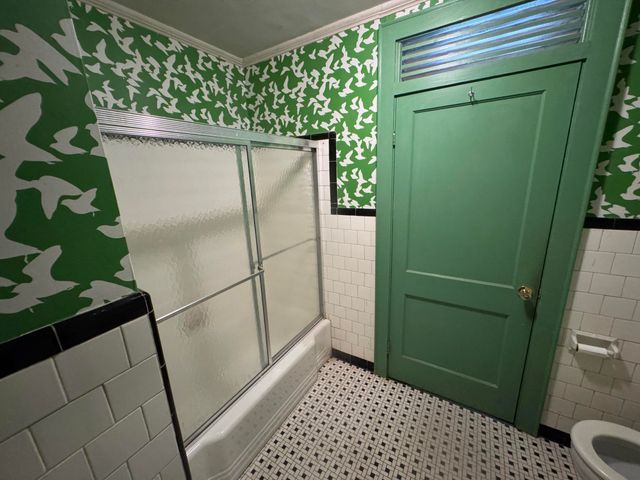 200 N Lemacks Street, Walterboro, SC 29488