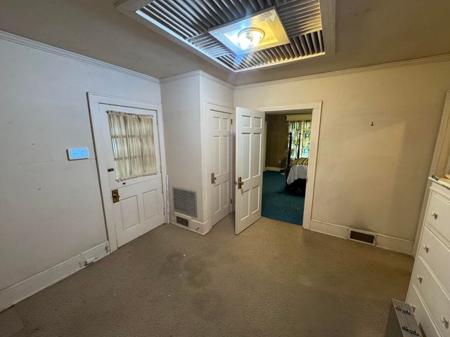 200 N Lemacks Street, Walterboro, SC 29488