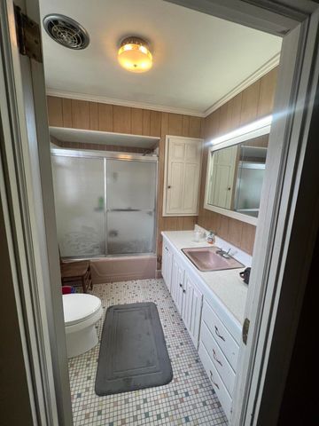 200 N Lemacks Street, Walterboro, SC 29488