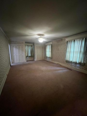 200 N Lemacks Street, Walterboro, SC 29488
