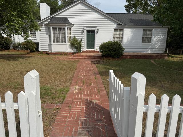 200 N Lemacks Street, Walterboro, SC 29488