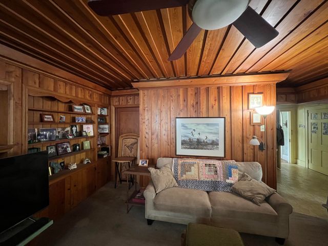200 N Lemacks Street, Walterboro, SC 29488