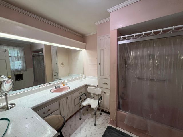 200 N Lemacks Street, Walterboro, SC 29488
