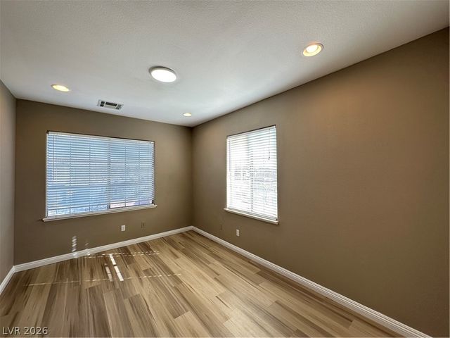 8313 Agnew Valley Court, Las Vegas, NV 89178