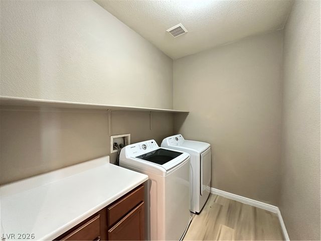 8313 Agnew Valley Court, Las Vegas, NV 89178