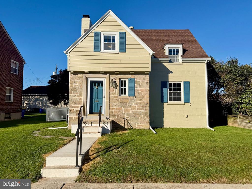 Image 1 of property listing at 710 S OGONTZ ST, York, PA 17403