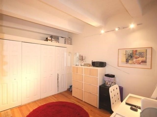 12 Stoneholm 503, Boston, MA 02115