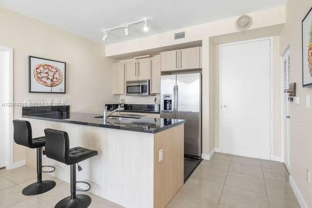 1111 SW 1st Avenue 2723N, Miami, FL 33130