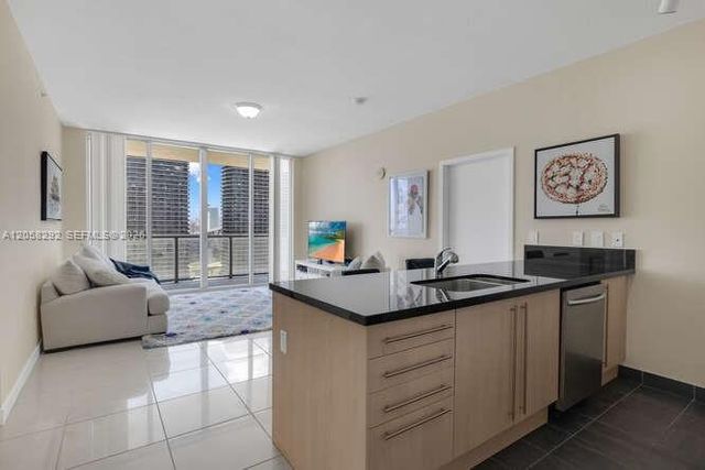 1111 SW 1st Avenue 2723N, Miami, FL 33130